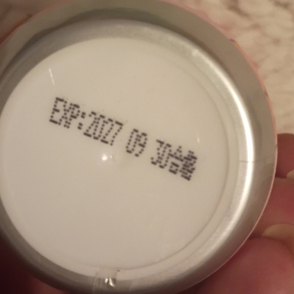 Disposable Hand Wipes - Picture 2 of 3